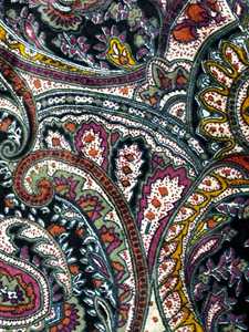 Tela de Terciopelo de Algodón de Lujo: Estampado Paisley Multicolor, Tela de Terciopelo de Algodón Estampada a Mano de 45 Pulgadas de Ancho con Diseño Floral - Product Image 3