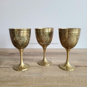Verres à vin coupe à large ouverture en laiton poli, à long pied, style vintage, pour cocktails et boissons - Product Image 3