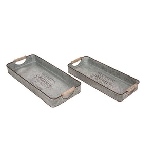 Juego de 2 bandejas de servir de metal galvanizado estilo rústico, directo de fábrica, con asas de madera, para decoración y almacenamiento. - Product Image 1