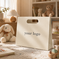 Sacs shopping en papier mat crème avec poignée découpée, sacs cadeaux personnalisés pour la vente au détail, certifiés FSC, écologiques, OEM ODM, vente en gros