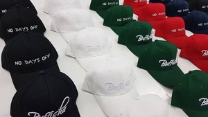 Gorra de Béisbol de Moda de Lujo con Construcción de Algodón Suave, Ajuste Ajustable y Producción Profesional de Marca Privada - Product Image 1