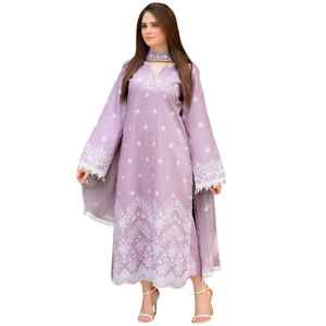 Robes de mariée personnalisées pour femmes, élégantes tenues Shalwar Kameez de style indien, robe brodée en tissu lawn et dupatta en tulle. - Product Image 1