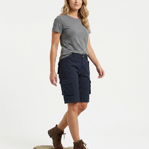 Pantalones cortos Bermuda azul marino para hombre, de cintura media, estilo workwear de lona con múltiples bolsillos y cierre de botón. - Product Image 5