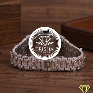 Reloj de Diamantes Moissanite de Alta Gama con Brillantes Piedras Engastadas a Mano y Diseño de Caja y Brazalete de Lujo - Product Image 2