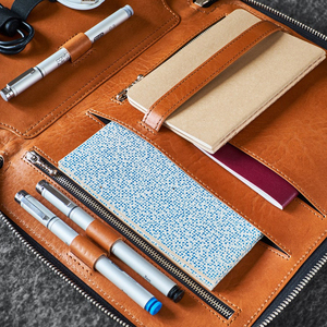 Estuche Organizador de Cuero con Cierre de Cremallera, Portafolio Multifuncional Vintage Hecho a Mano de 7 Pulgadas para Documentos y Dispositivos Electrónicos - Product Image 5