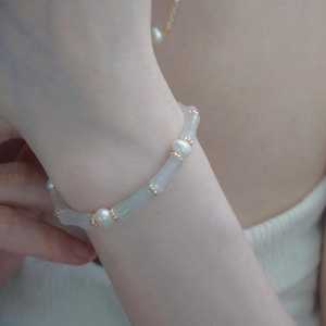 Pulsera de cadena de oro con jade natural y perlas, pulsera de cristal con flor de jade, joyería de yoga, regalo elegante para mujeres. - Product Image 3