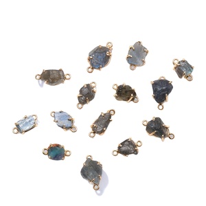 Breloque connecteur en labradorite naturelle - Pierre précieuse brute en argent 925 à double attache pour collier, bracelet et bijoux DIY - Product Image 1