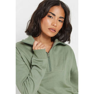 Nuevo conjunto deportivo elegante con logotipo personalizado, top corto con hombros caídos, sudadera con capucha y pantalones de chándal, conjunto de 2 piezas para mujer. - Product Image 6