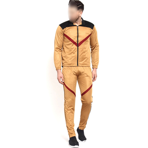 Trajes Deportivos de Primera Calidad 2026 con Logotipo Personalizado para Hombre, Color Amarillo Mostaza y Rojo, Corte Ajustado, Ideales para Entrenamiento Físico - Product Image 1