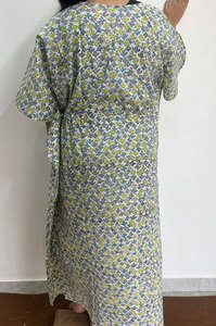 Vestido Kaftan de Algodón Premium Estampado para Mujer con Estampado Floral Moderno y Corte Holgado - Product Image 5
