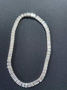 Collier chaîne en moissanite diamantée, best-seller, bijoux luxueux et étincelants pour mariage, anniversaire et cadeaux, en vente - Product Image 2