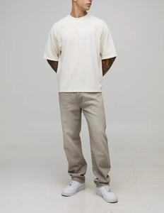 T-shirt gaufré ample et carré pour homme, 100 % coton tricoté 240 GSM, avec logo OEM, vente en gros, style streetwear, épaules tombantes, collection été - Product Image 6
