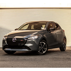 Voiture compacte pratique, idéale pour les étudiants et les acheteurs débutants de Mazda 2 d'occasion - Product Image 3