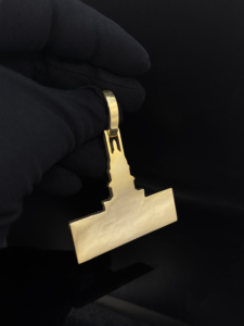 Pendentif unisexe pour homme en alliage plaqué argent, style hip-hop personnalisé avec diamants CZ, Grand King - Product Image 3