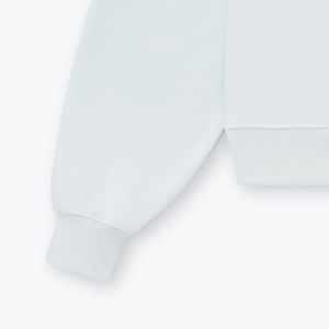 Sudadera Blanca para Mujer con Cuello Alto, Diseño Moderno con Logotipo Personalizado, Alta Calidad, 350 g/m², 100% Algodón, para Otoño - Product Image 2