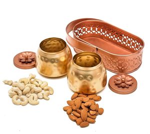 Plateau rond poli avec impression Pichwai, décoration d'intérieur en émail - Product Image 1