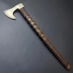 Hacha Vikinga Hecha a Mano de Acero al Carbono con Mango de Madera Duradero, Estilo Tradicional para Campismo al Aire Libre, Forjada a Mano con Filo Afilado - Product Image 1