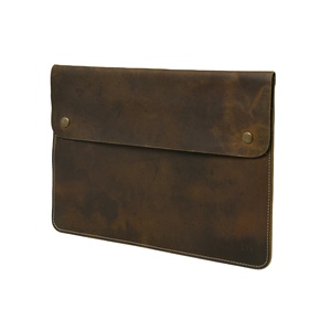Funda de cuero para portátil MacBook de cuero de búfalo - Product Image 3