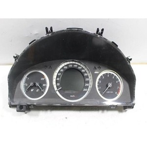 ชุดหน้าปัดเรือนไมล์มือสองสำหรับรถยนต์ C-class รุ่น A2049003100 - Product Image 1