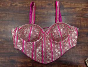 Blusa de Sari Nupcial Corta Minimalista de Satén Tejido Rosa Intenso, Transpirable, 100% Seda, para Bodas de Otoño/Invierno/Primavera/Verano - Product Image 2