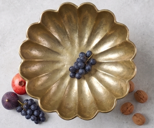 Moderno tazón de metal con acabado dorado de lujo, frutero con base de pedestal, tazones decorativos para centro de mesa, decoración del hogar. - Product Image 3