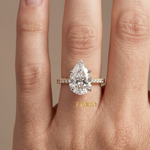 Anillo de Compromiso Solitario con Corte de Pera en Oro de 18K, Anillo de Boda con Banda Pavé de Lujo, Joyería Nupcial Elegante - Product Image 6