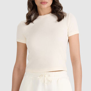 T-shirt de compression côtelé personnalisé pour femme, col rond, extensible dans les quatre sens, idéal pour l'entraînement en extérieur et la gym - Product Image 1