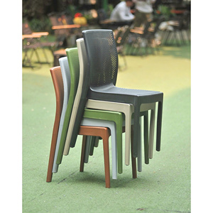 Chaise de bureau en plastique noire moderne, carrée, en maille, empilable et confortable pour les employés de bureau - Product Image 4