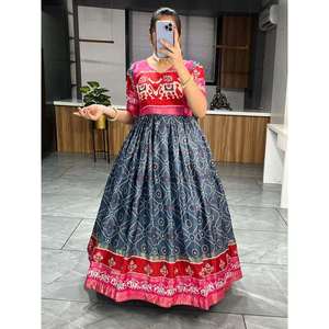 TENDANCE DOLA SOIE PATOLA IMPRIMÉ ROBE GRISE avec FOIL WORK CAREER DRESS - Product Image 1