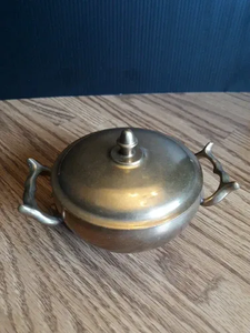 Sucrier et crémier en métal rond, design classique, surface brillante, résistant à la rouille, avec couvercle et poignée - Product Image 3