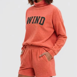 Ensemble 2 pièces streetwear d'hiver pour femme de haute qualité, col montant, short, en tissu polaire polyester/coton, doux, tricoté, respirant - Product Image 1