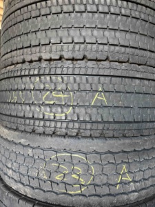 Neumático Radial Usado para Camión y Autobús 295/80R22.5 275/80R22.5 12R22.5 11R22.5 Origen Japón para Recauchado DULOP YOKOHAMA - Product Image 3