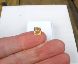 Citrino Natural Cuadrado, Gema Suelta Facetada de 8mm, Certificado por Terceros, Verde, para Joyería - Product Image 1