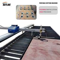 Table de découpe plasma CNC 2000mmx4000mm avec dépoussiéreur industriel pour un environnement de coupe propre en atelier