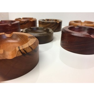 Cenicero de Escritorio de Madera Hecho a Mano, Forma Octogonal con Inserto Metálico y Diseño Tallado, Decoración Minimalista para el Hogar - Product Image 5