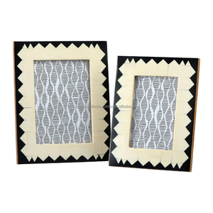 กรอบรูปไม้ทำมือ พร้อมงานฝังลายไม้ธรรมชาติและครีมแพทช์เวิร์ค ตกแต่งสไตล์ร่วมสมัยโทนอบอุ่น - Product Image 3