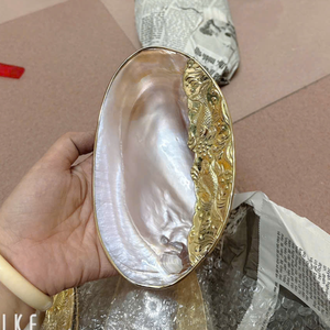 Superbe plaque de coquillage scintillante et rare, avec finition vintage or et argent et lueur naturelle sélectionnée à la main - Product Image 2