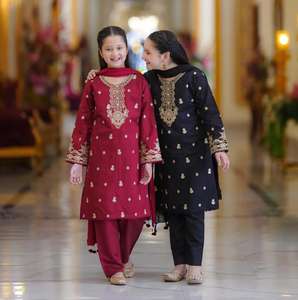 Haut pour enfants - Palazzo avec dupatta pour la saison des fêtes - Product Image 1