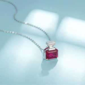 Collar de Lujo de Plata de Ley 925 con Colgante Cuadrado de 2.00 CT con Corte Esmeralda, Bisel y Gema de Rubí, Diamante y Circonita - Product Image 4