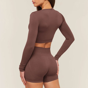 Chemise décontractée pour femme à manches longues, coupe courte personnalisée, compression, matière de haute qualité, col rond, ajustement parfait pour la gym, vente en gros - Product Image 6