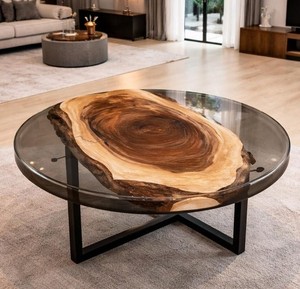 Mesa de centro redonda de resina epoxi con rodajas de madera natural y tapa de vidrio, mueble contemporáneo para decoración de sala de estar, uso en interiores. - Product Image 1