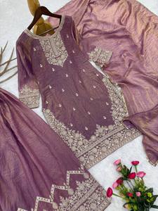 ชุดสาหรี่ผ้าไหมสำเร็จรูปพร้อมผ้าคลุมไหล่ ปักลายหรูหราสำหรับงานแต่งงาน - Product Image 6