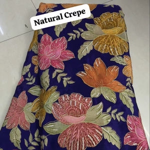 ผ้าไหมพิมพ์ลายครีปธรรมชาติแท้ คอลเลคชั่นผ้าไหมครีปหรูหราพิมพ์ลายความละเอียดสูง สีโคบอลล์เข้ม - Product Image 1