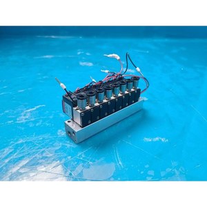 Válvula Solenoide Neumática en Miniatura Humphrey H010M8F / H010E1, Usada como Pieza de Repuesto para Equipos Legacy Semiconductor - Product Image 6