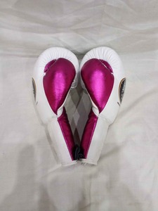 Set de Boxeo Rosa y Blanco de Primera Calidad, el Más Vendido, Sin Boxeo No Hay Vida, con Guantes de Cuero Genuino, Protector de Cabeza y Protector Inguinal para Combate - Product Image 5