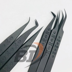 แหนบต่อขนตาพลาสม่ารูปหัวใจแบบมืออาชีพสีดำแบบยั่งยืนปรับแต่งได้ - Product Image 2
