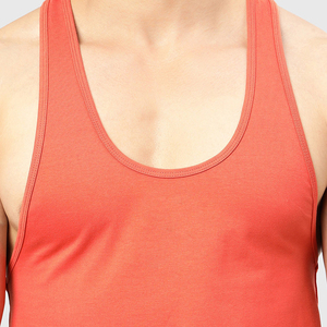 Camiseta sin mangas de poliéster transpirable de punto con cuello redondo para hombre, color coral sólido, cómoda, superventas 2026, para uso casual y deportivo. - Product Image 5