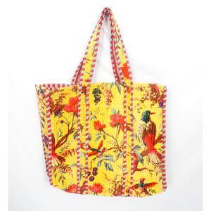WOODEN BLOCK CRAFT INDIA Bolso Tote Grande de Terciopelo Acolchado con Estampado de Tigre y Patrón de Hilo, Hecho a Mano, Estilo Boho, con Dos Aberturas, para Verano y Otoño - Product Image 6