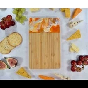 เขียงหลากสีแฟชั่นงานตามสั่งทำจากเรซินและไม้มะกอก - Product Image 1