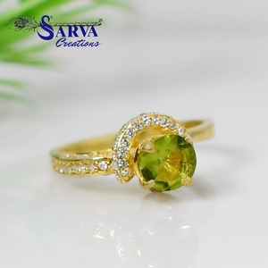 Anillo de Lujo de Plata de Ley 925 con Peridoto y Circonitas Cúbicas, Chapado en Oro, Elegante Joyería de Compromiso para Mujer - Product Image 2